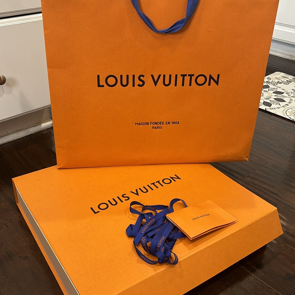 LV Louis Vuitton Bag and Box